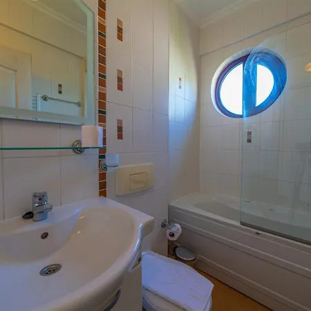 Lebrentals Aychin أولدينيس